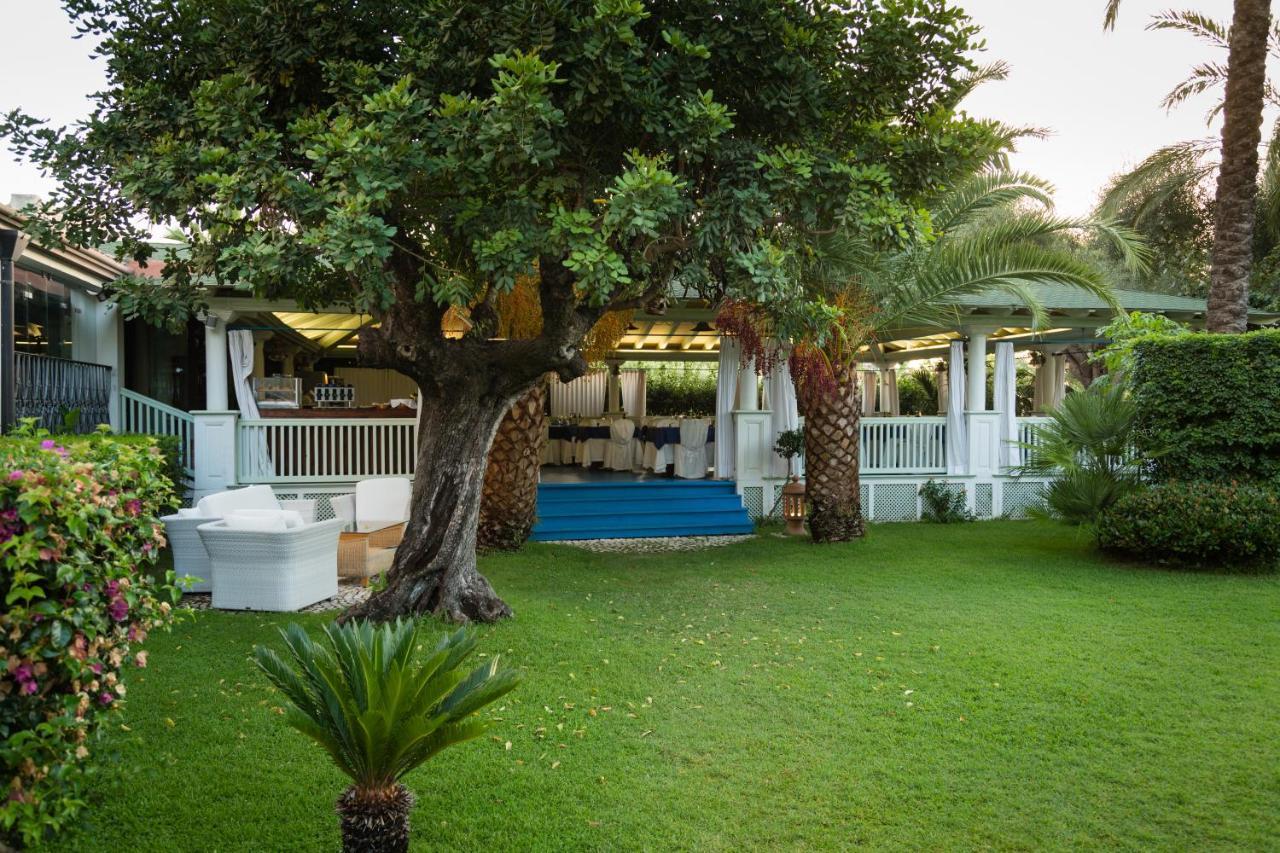 Hotel Mediterraneo ซานตามาเรีย นาวาร์เรเซ ภายนอก รูปภาพ